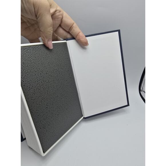 Dictionary Book Safe Security Key Locker Money Hidden Secret Safe Key Safe Box - Picture 5 of 7